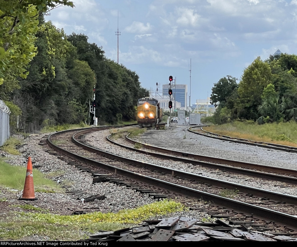 CSX 922